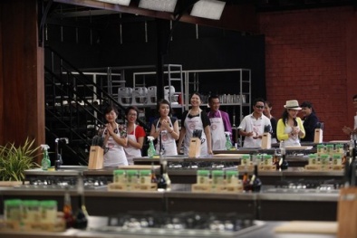 Vua đầu bếp: Top 12 phấn khích bước vào nhà chung hội ngộ Bắc Nam